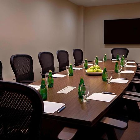 מיסיסאוגה Four Points By Sheraton Toronto Airport מראה חיצוני תמונה