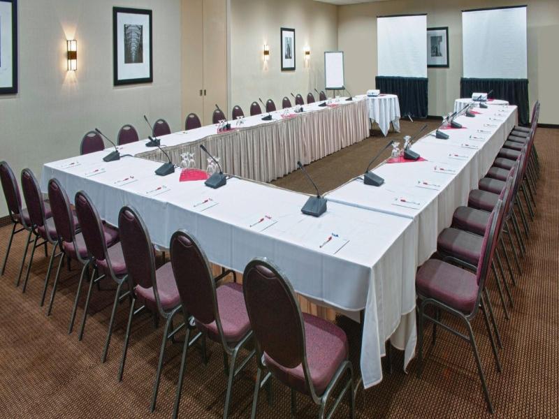 מיסיסאוגה Four Points By Sheraton Toronto Airport מראה חיצוני תמונה