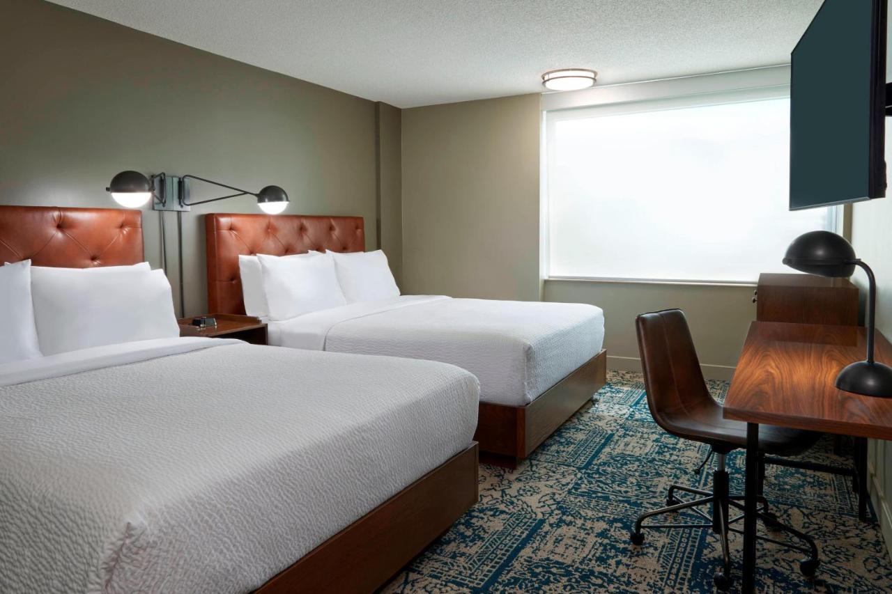 מיסיסאוגה Four Points By Sheraton Toronto Airport מראה חיצוני תמונה