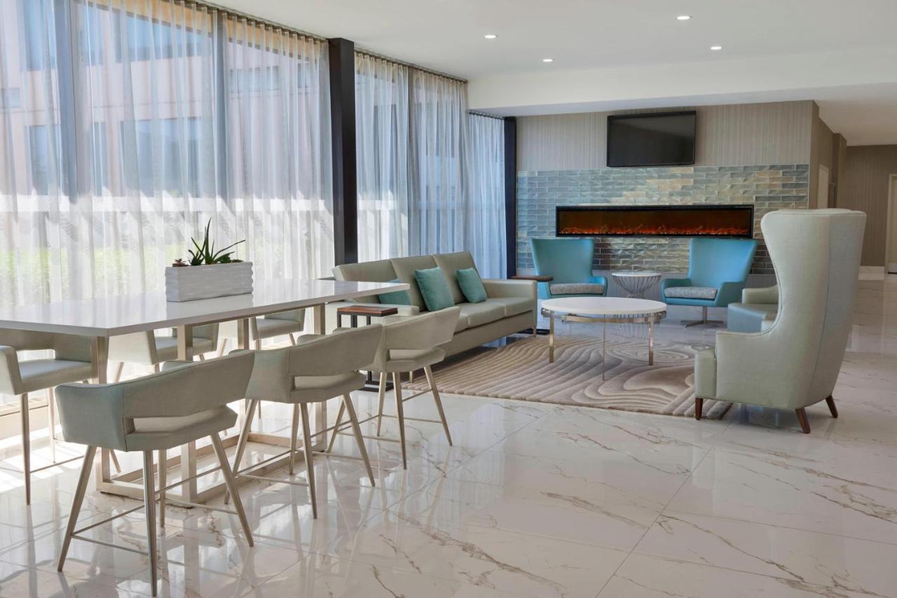 מיסיסאוגה Four Points By Sheraton Toronto Airport מראה חיצוני תמונה
