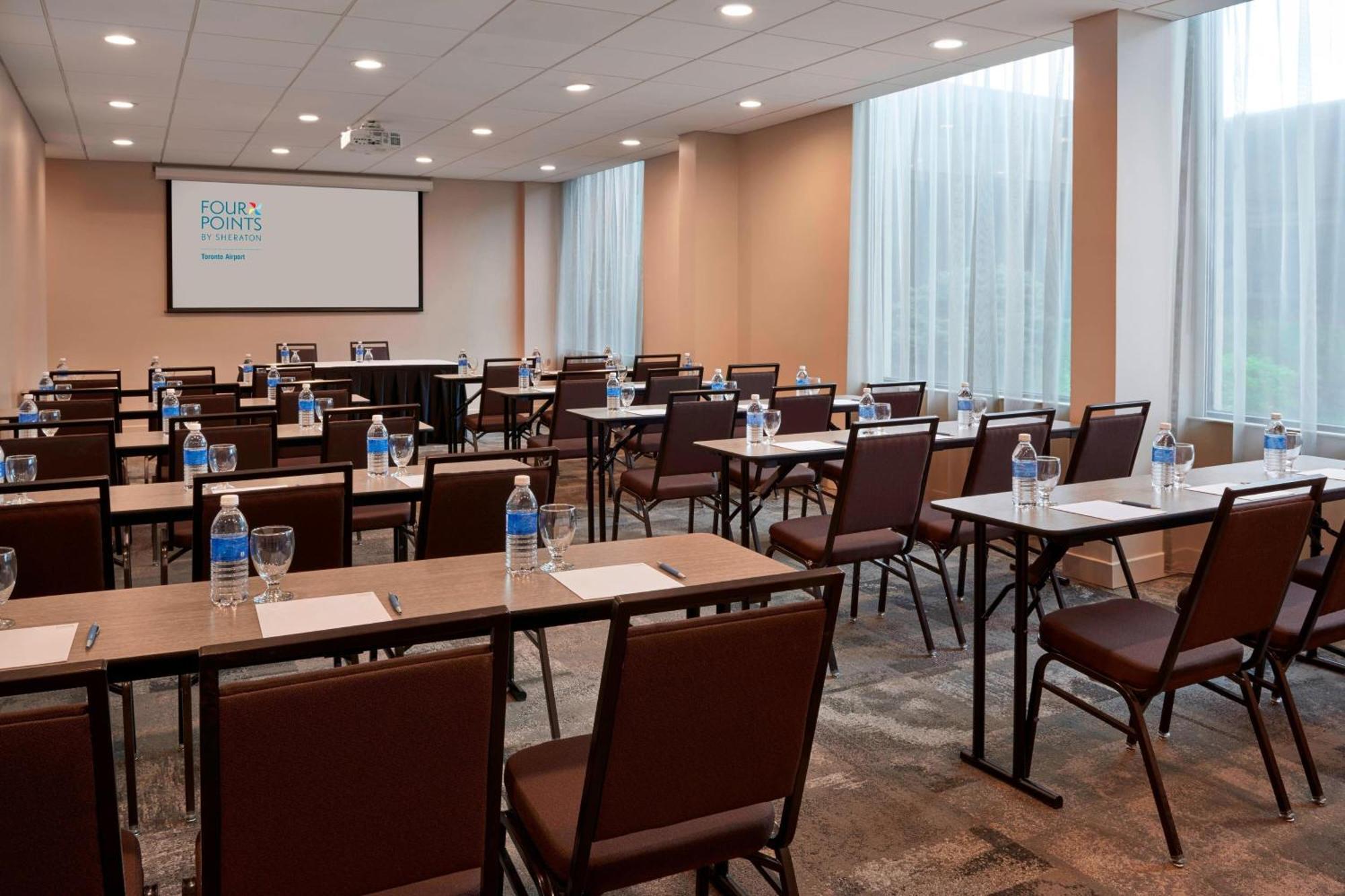 מיסיסאוגה Four Points By Sheraton Toronto Airport מראה חיצוני תמונה