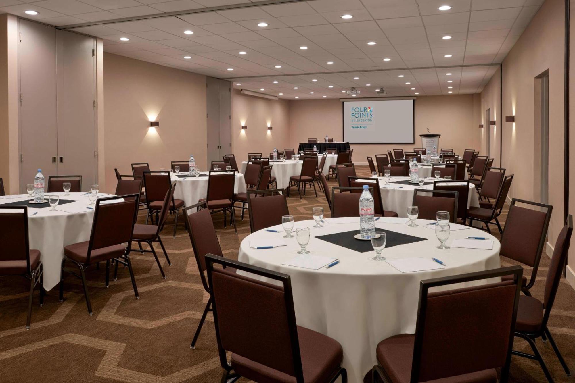 מיסיסאוגה Four Points By Sheraton Toronto Airport מראה חיצוני תמונה