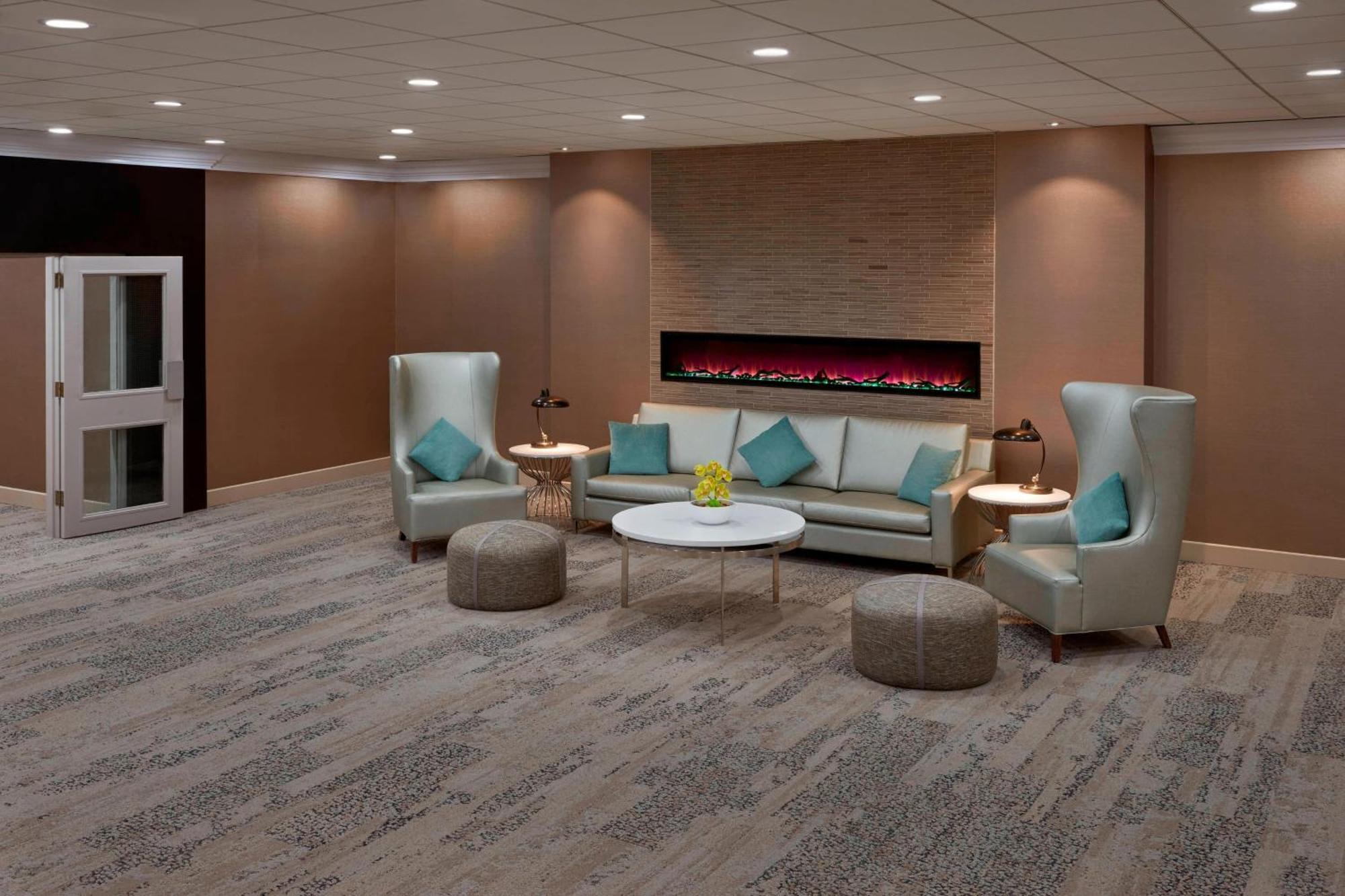 מיסיסאוגה Four Points By Sheraton Toronto Airport מראה חיצוני תמונה