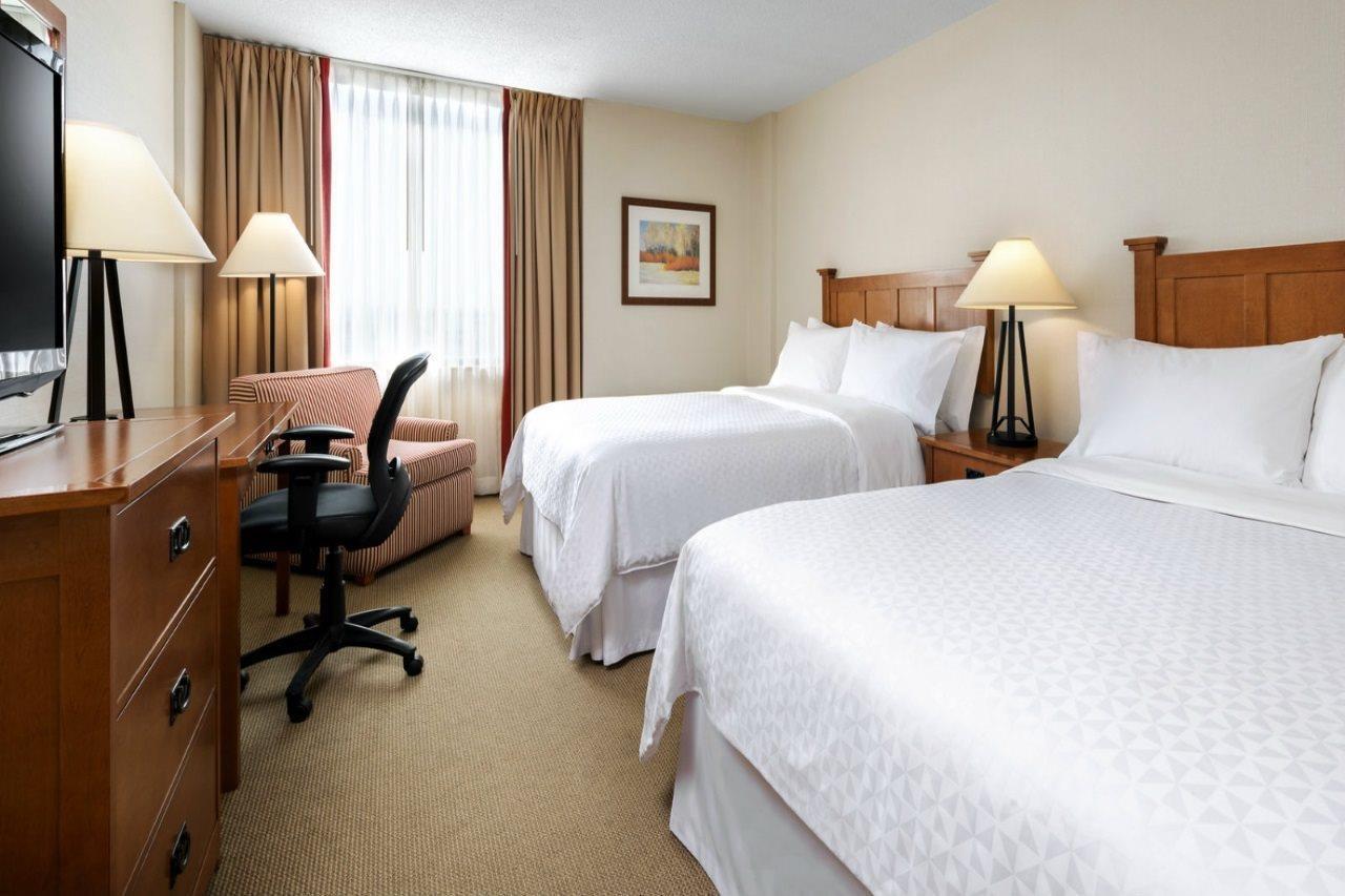 מיסיסאוגה Four Points By Sheraton Toronto Airport מראה חיצוני תמונה
