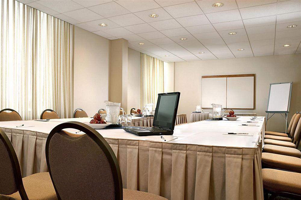 מיסיסאוגה Four Points By Sheraton Toronto Airport מתקנים תמונה